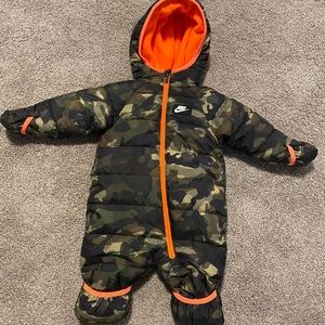 Nike snowsuit - 6m